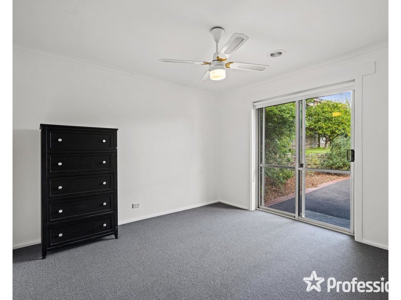 36 McDermott Avenue, Mooroolbark VIC 3138