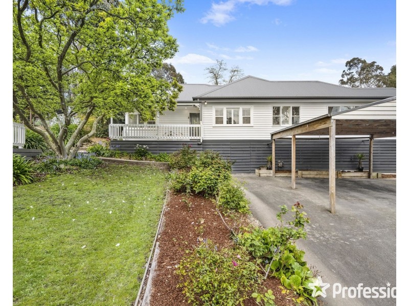 100 Birmingham Road, Mount Evelyn VIC 3796