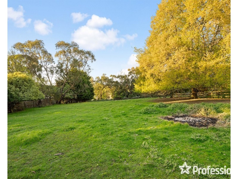 60 Shevlins Lane, Woori Yallock VIC 3139