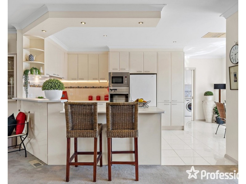 17 Neryl Court, Mooroolbark VIC 3138