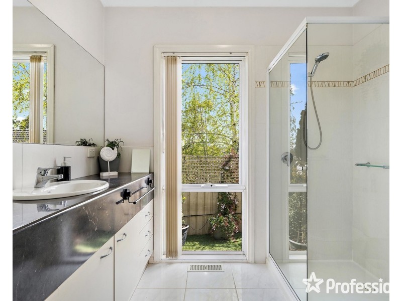 17 Neryl Court, Mooroolbark VIC 3138