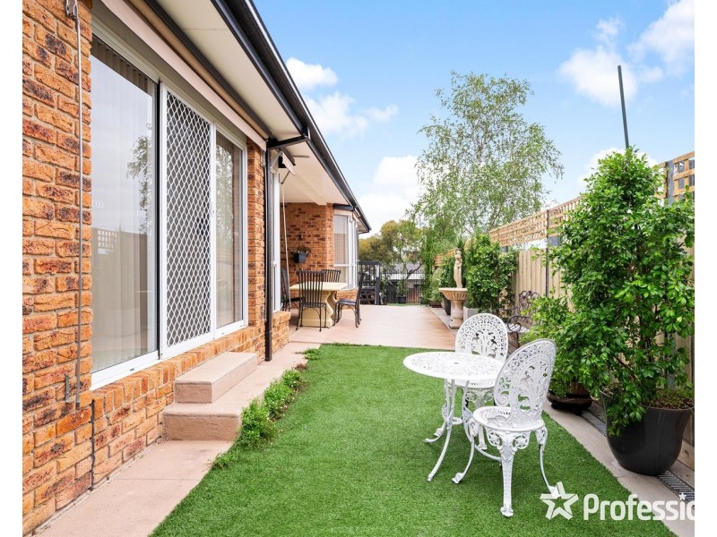 17 Neryl Court, Mooroolbark VIC 3138