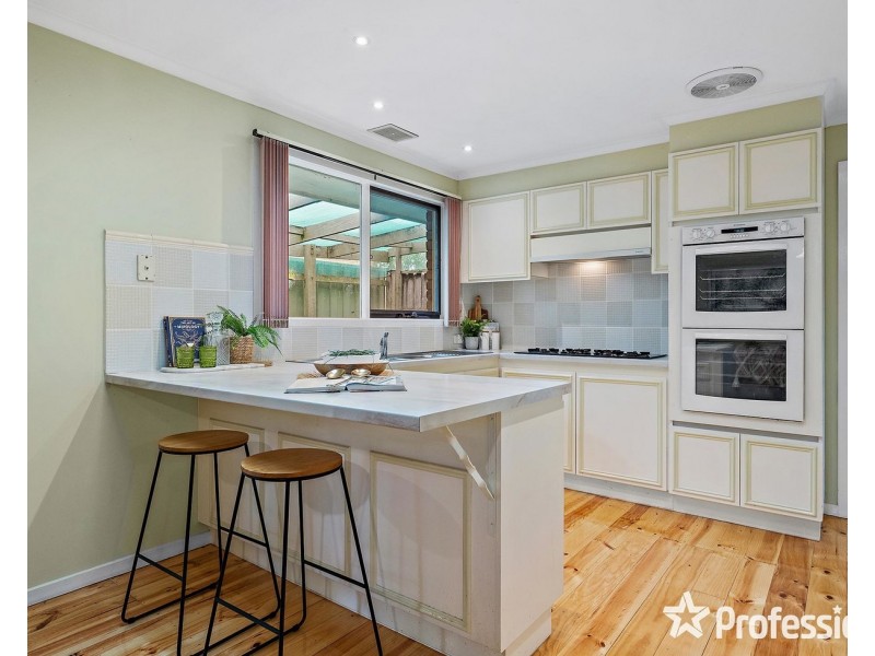 10 Celeste Court, Chirnside Park VIC 3116