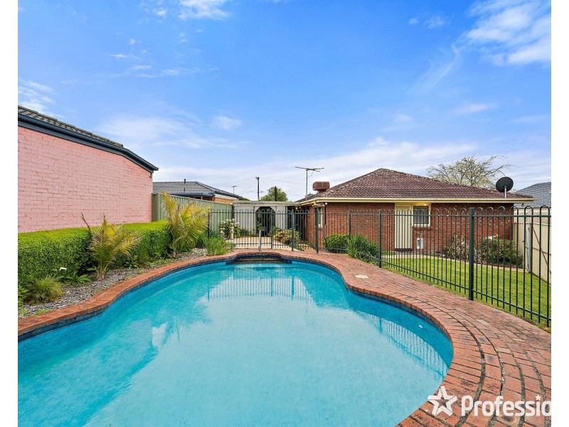 10 Celeste Court, Chirnside Park VIC 3116