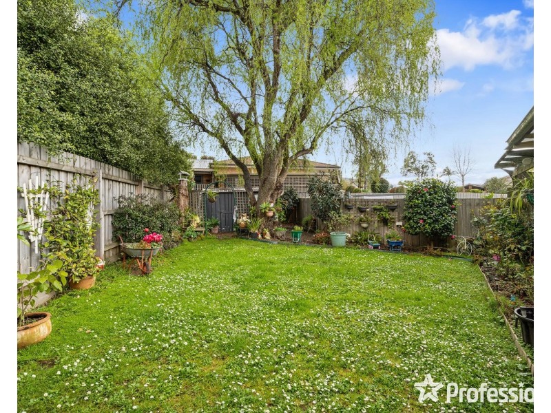 23 Wainewright Avenue, Mooroolbark VIC 3138