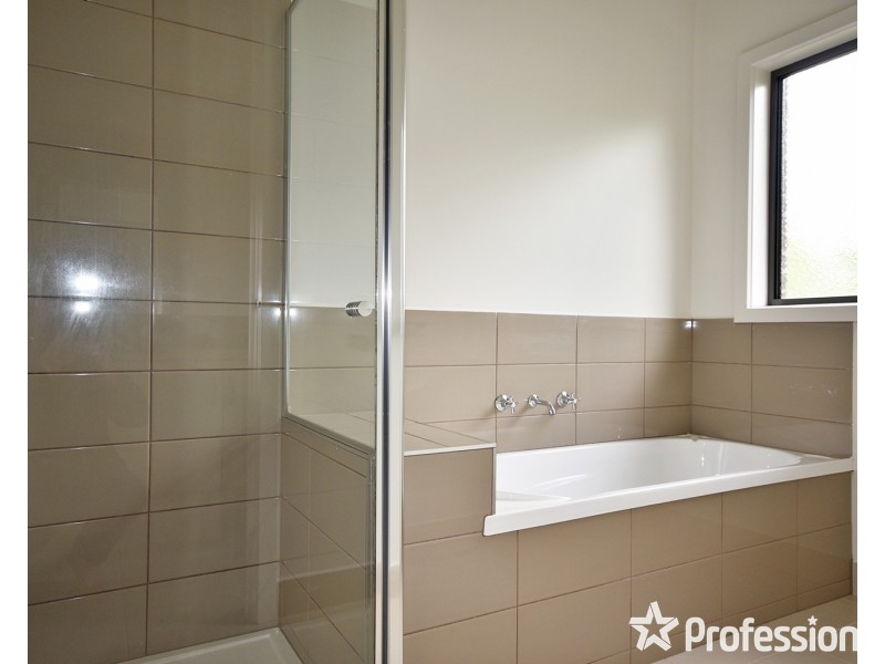 24A Chevalier Crescent, Mooroolbark VIC 3138