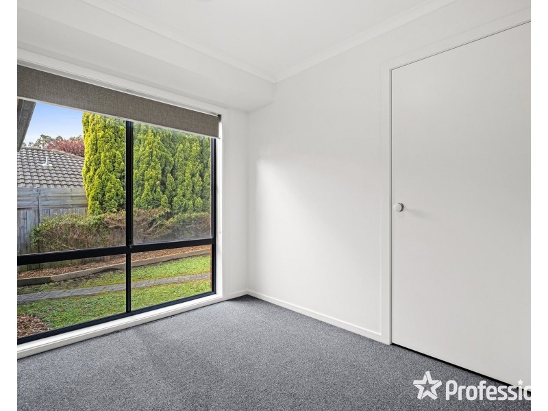 5 Charlwood Drive, Mooroolbark VIC 3138