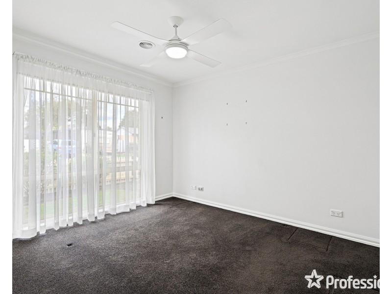 15 Kathy Court, Mooroolbark VIC 3138