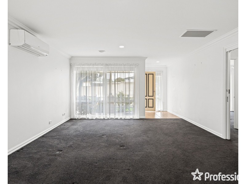 15 Kathy Court, Mooroolbark VIC 3138