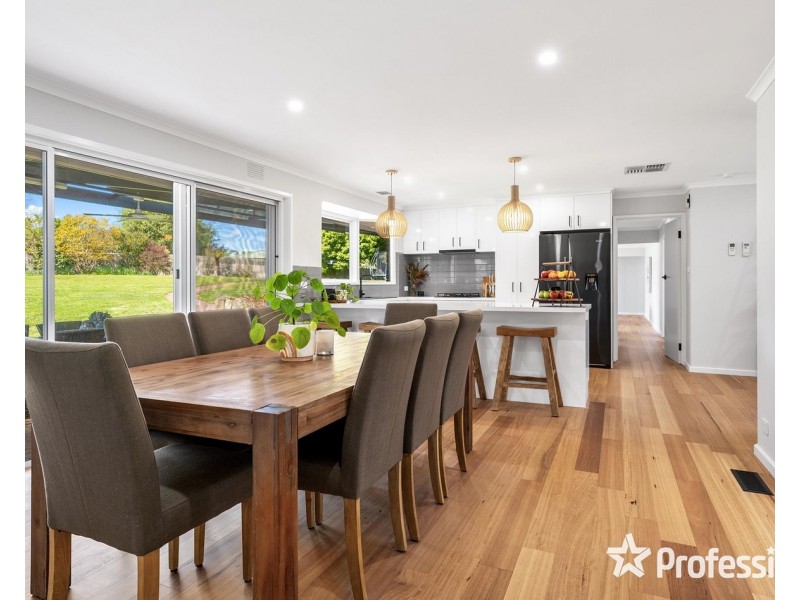 33 Forge Road, Mount Evelyn VIC 3796