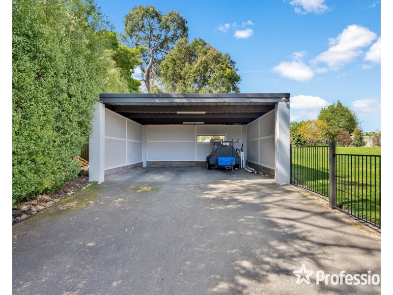 33 Forge Road, Mount Evelyn VIC 3796