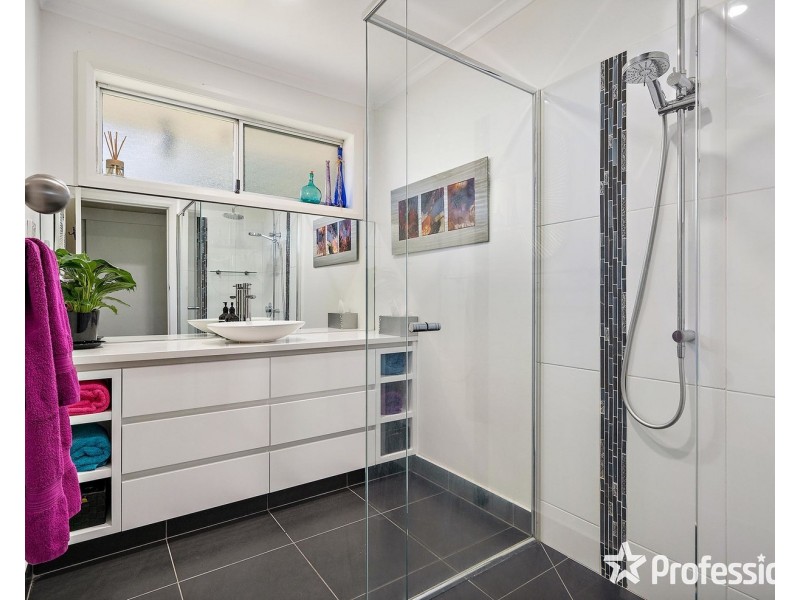 3 Parkla Brae, Chirnside Park VIC 3116