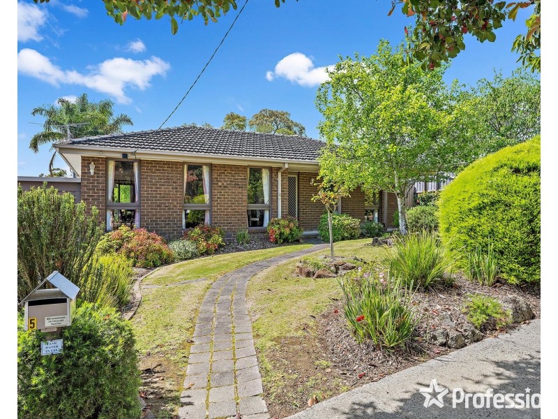 5 Penalga Road, Mooroolbark VIC 3138