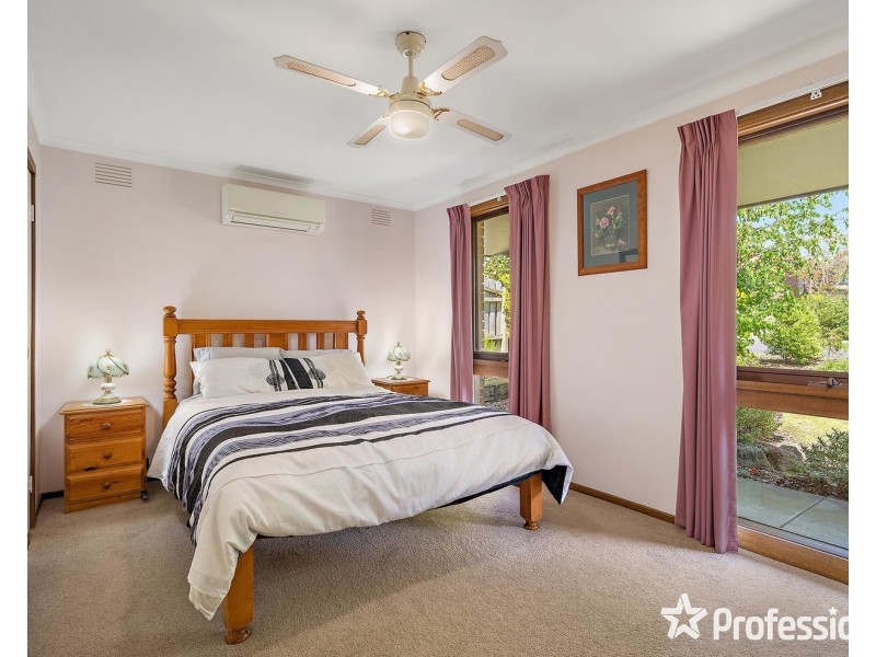 5 Penalga Road, Mooroolbark VIC 3138