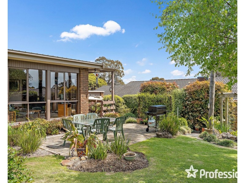 5 Penalga Road, Mooroolbark VIC 3138