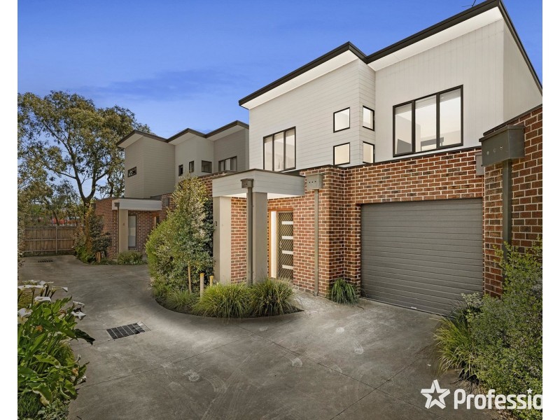 3 Brennan Close, Mooroolbark VIC 3138