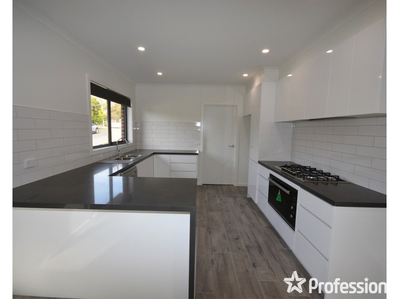 18 Derby Road, Kilsyth VIC 3137