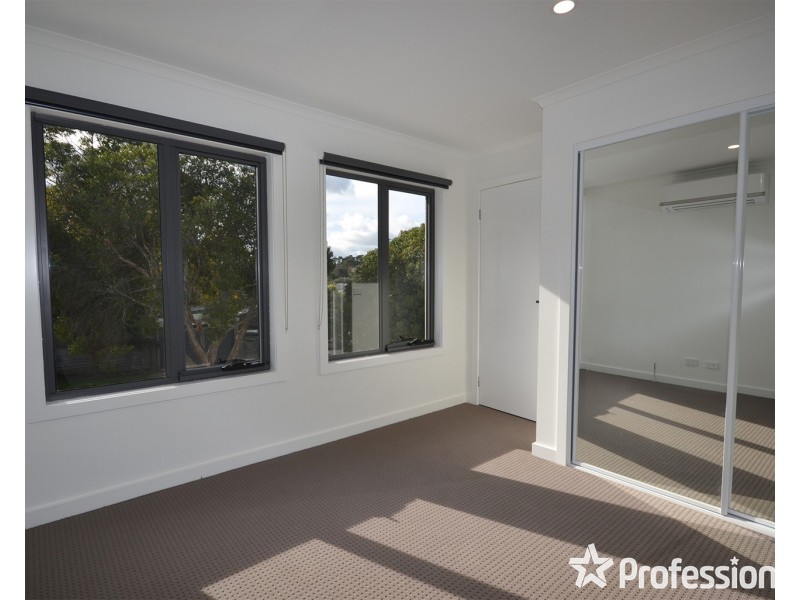 18 Derby Road, Kilsyth VIC 3137