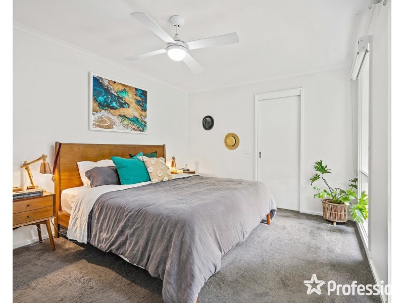 10 Meadowlark Lane, Mooroolbark VIC 3138