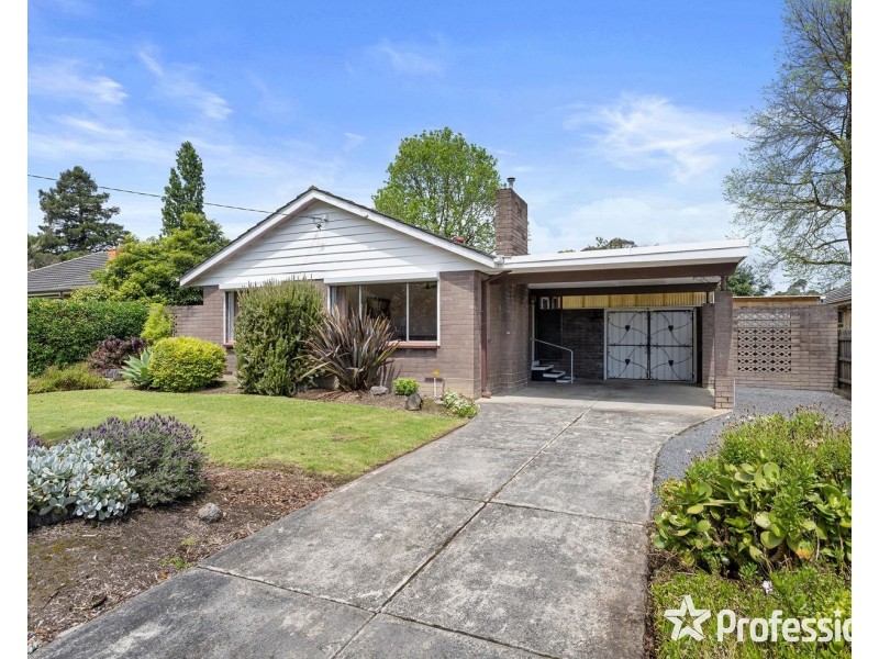 36 Hillview Drive, Kilsyth VIC 3137