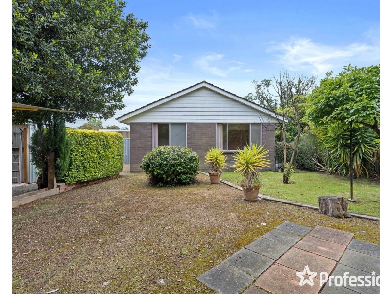 36 Hillview Drive, Kilsyth VIC 3137