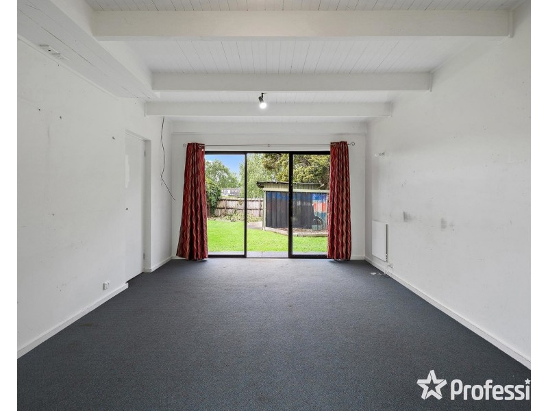 10 Highpoint Avenue, Mooroolbark VIC 3138