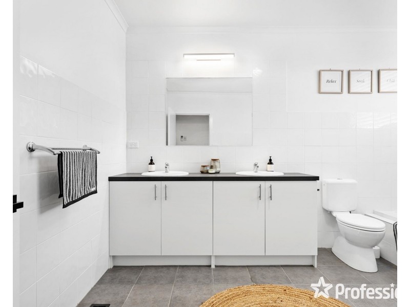 6 Olinda Road, Mount Evelyn VIC 3796