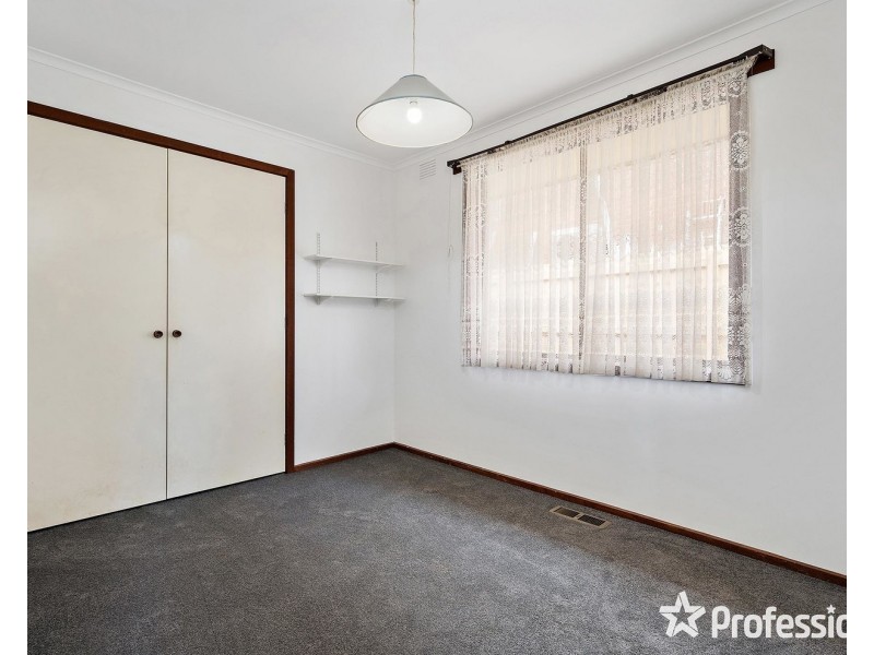 33 Shadowplay Road, Mooroolbark VIC 3138