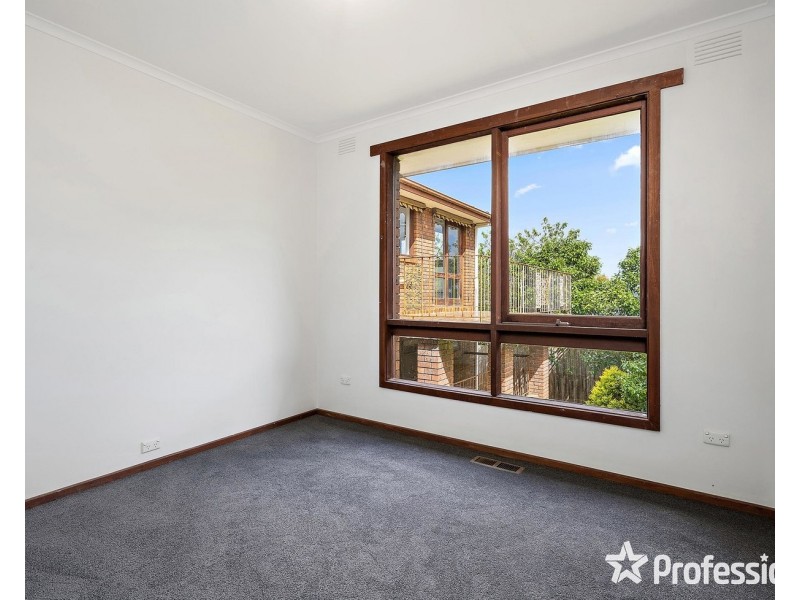 33 Shadowplay Road, Mooroolbark VIC 3138