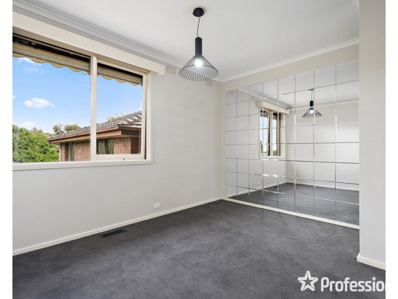 33 Shadowplay Road, Mooroolbark VIC 3138