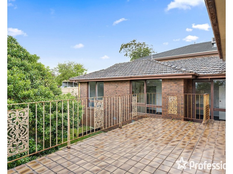 33 Shadowplay Road, Mooroolbark VIC 3138