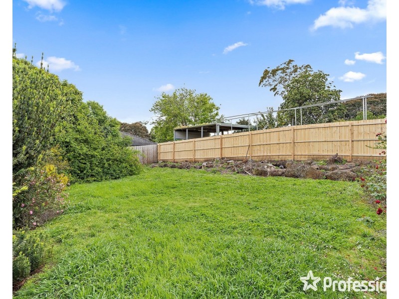 33 Shadowplay Road, Mooroolbark VIC 3138