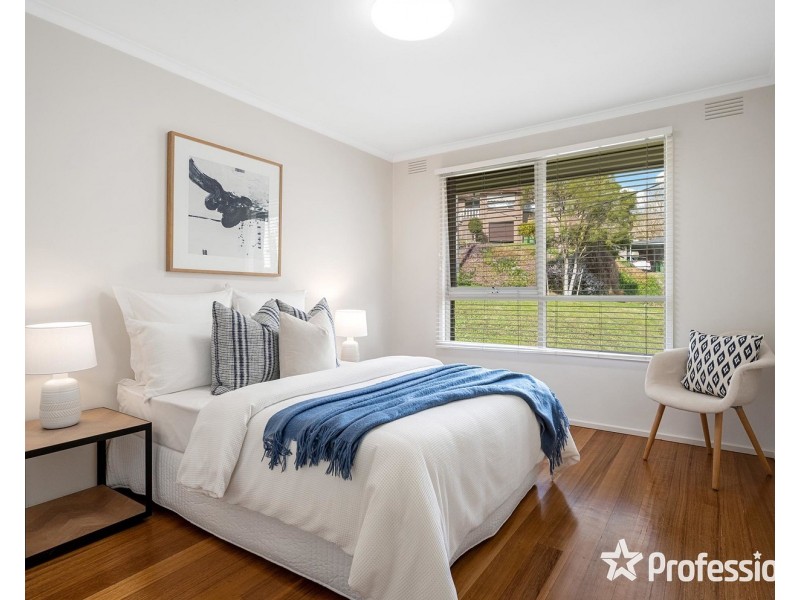 7 Parry Drive, Mooroolbark VIC 3138