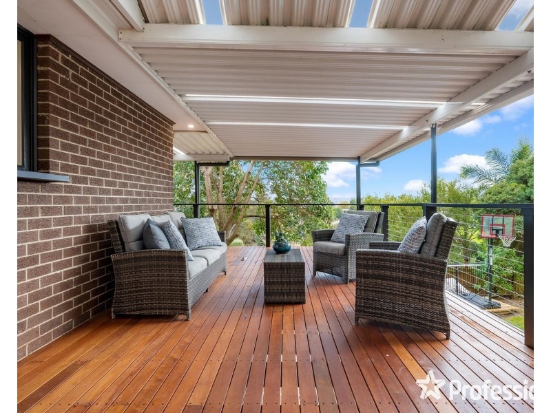 7 Parry Drive, Mooroolbark VIC 3138
