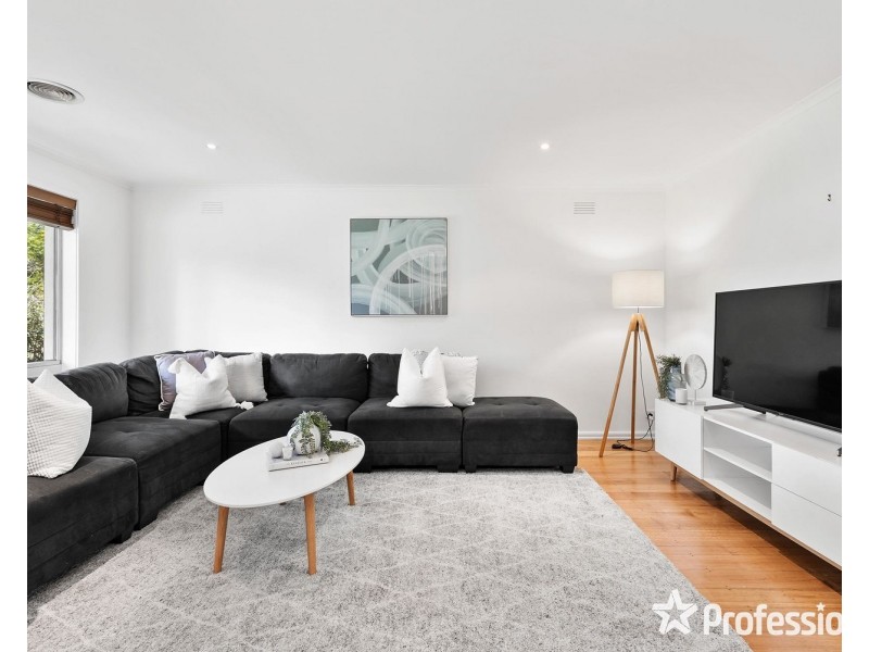 14 Lancaster Road, Mooroolbark VIC 3138