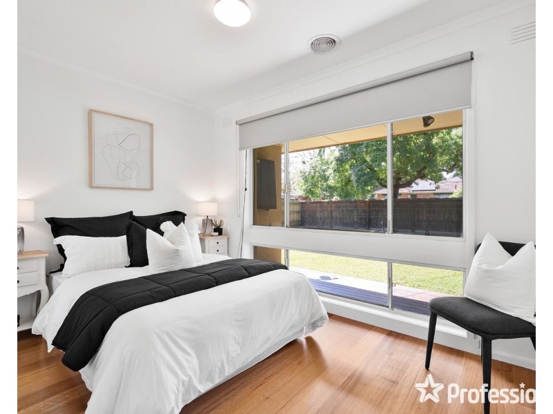 14 Lancaster Road, Mooroolbark VIC 3138