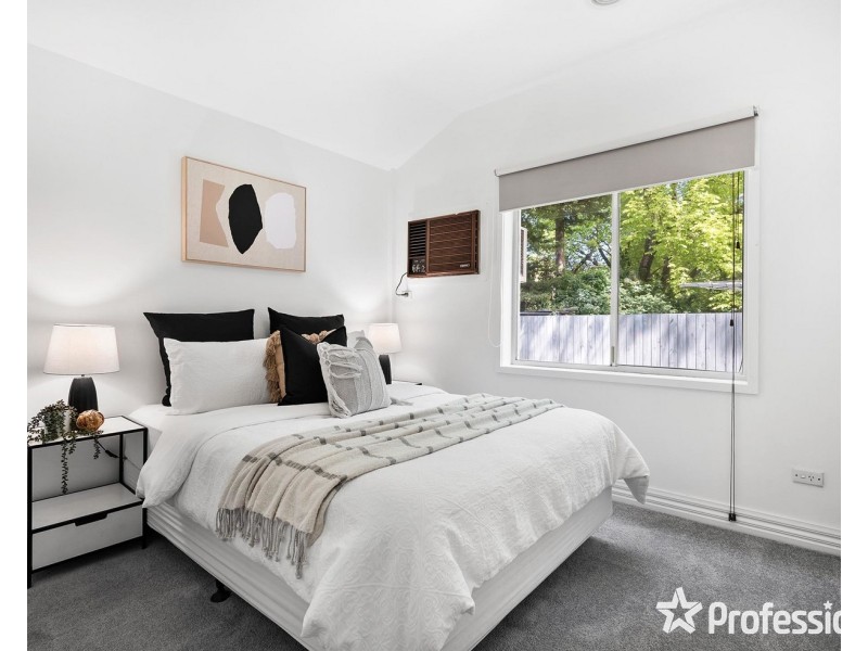14 Lancaster Road, Mooroolbark VIC 3138