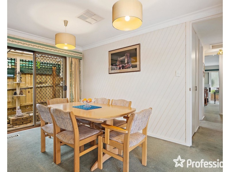 46 Bimbadeen Drive, Mooroolbark VIC 3138
