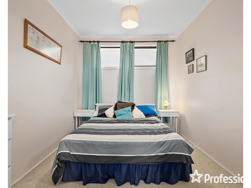 46 Bimbadeen Drive, Mooroolbark VIC 3138