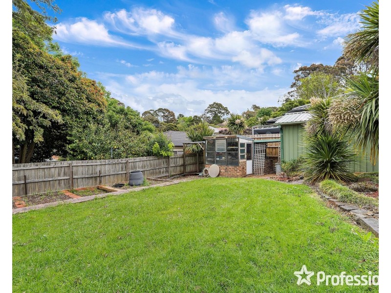46 Bimbadeen Drive, Mooroolbark VIC 3138