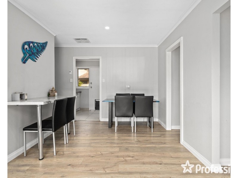 94 Bellara Drive, Mooroolbark VIC 3138