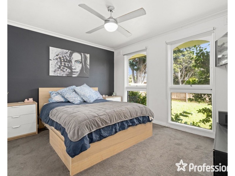 94 Bellara Drive, Mooroolbark VIC 3138