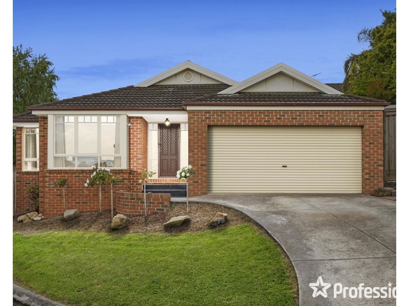 5 Tony Place, Mooroolbark VIC 3138