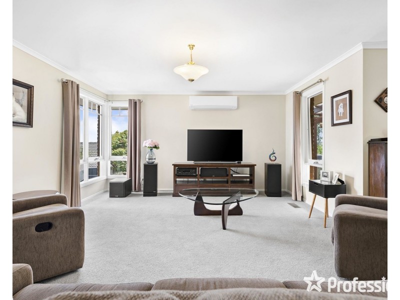 5 Tony Place, Mooroolbark VIC 3138