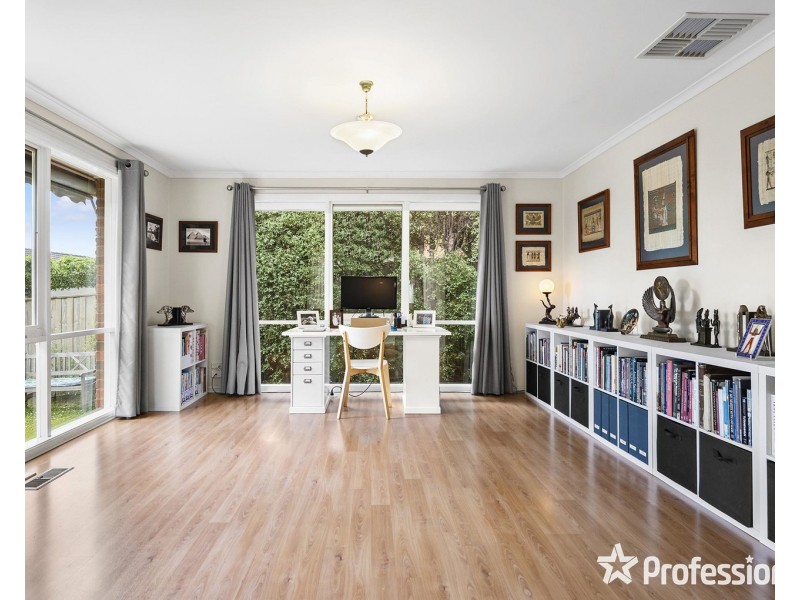 5 Tony Place, Mooroolbark VIC 3138