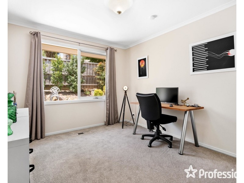 5 Tony Place, Mooroolbark VIC 3138