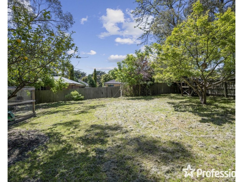 12 Allendale Road, Croydon VIC 3136