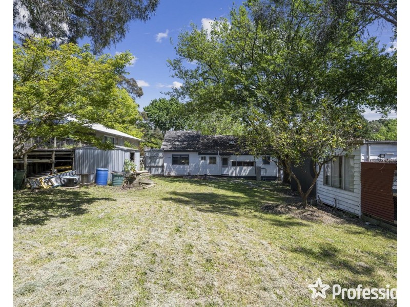 12 Allendale Road, Croydon VIC 3136