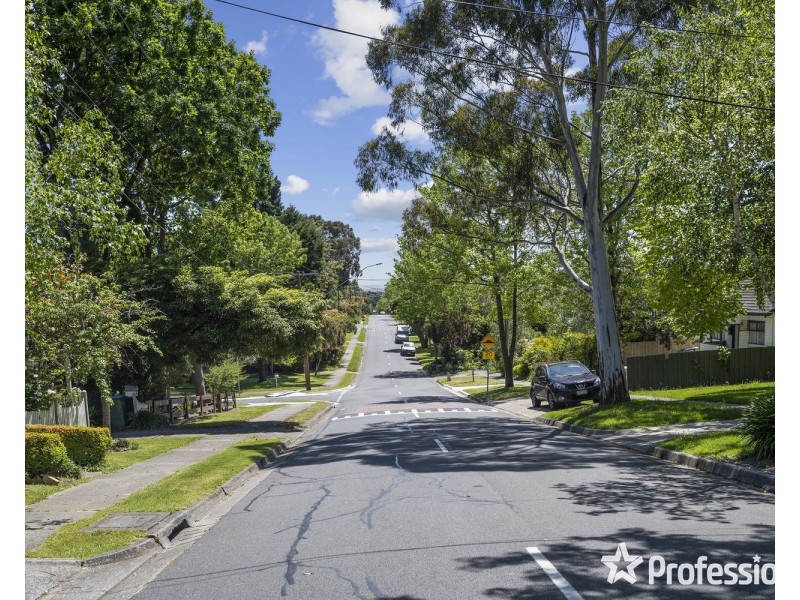 12 Allendale Road, Croydon VIC 3136