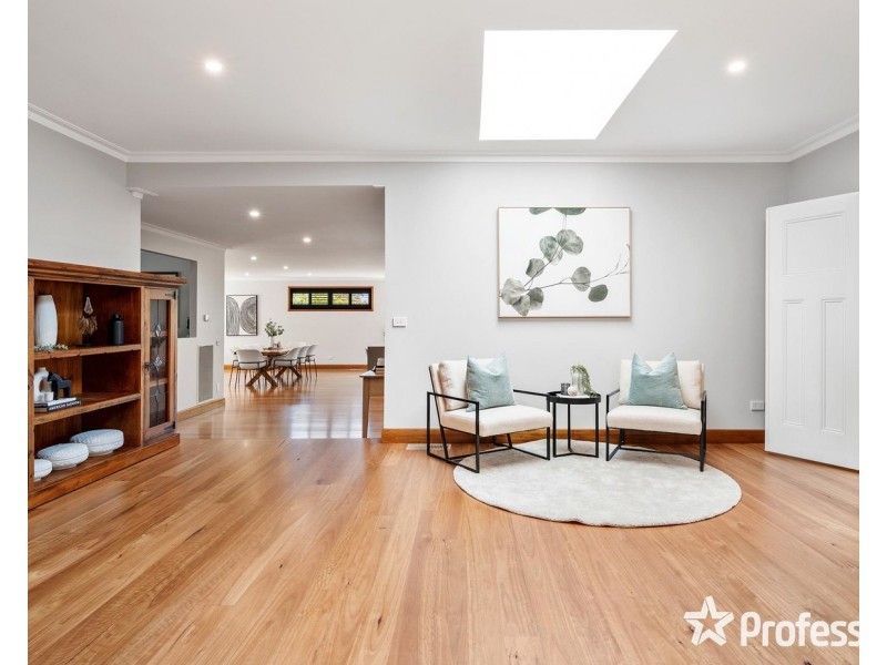 4 Pine Road, Mooroolbark VIC 3138